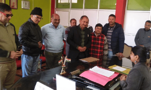 सिरकोट के ग्रामीण स्वैच्छिक चकबंदी को आए आगे