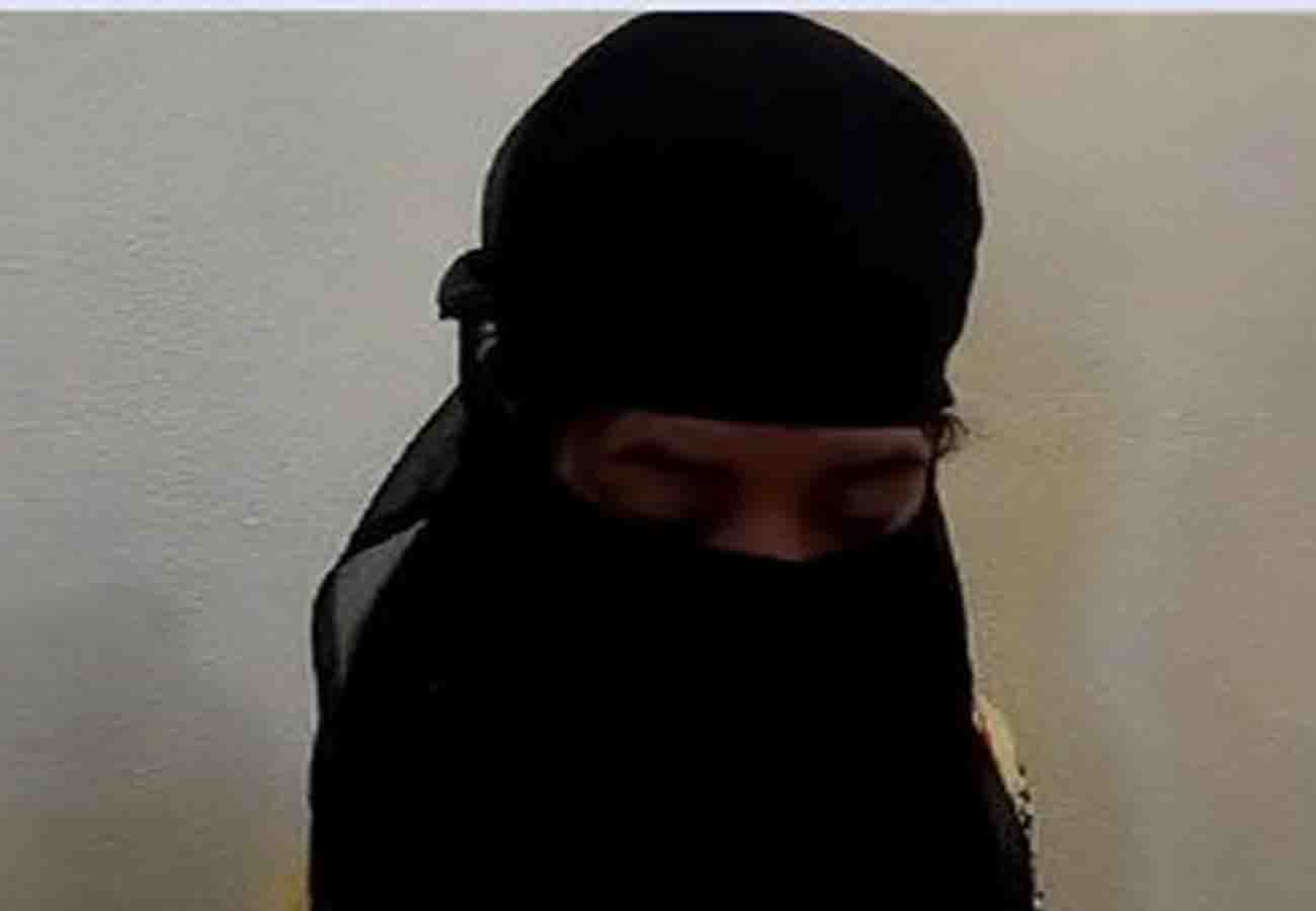 Police questioned to man who were wearing a burqa in Unnao