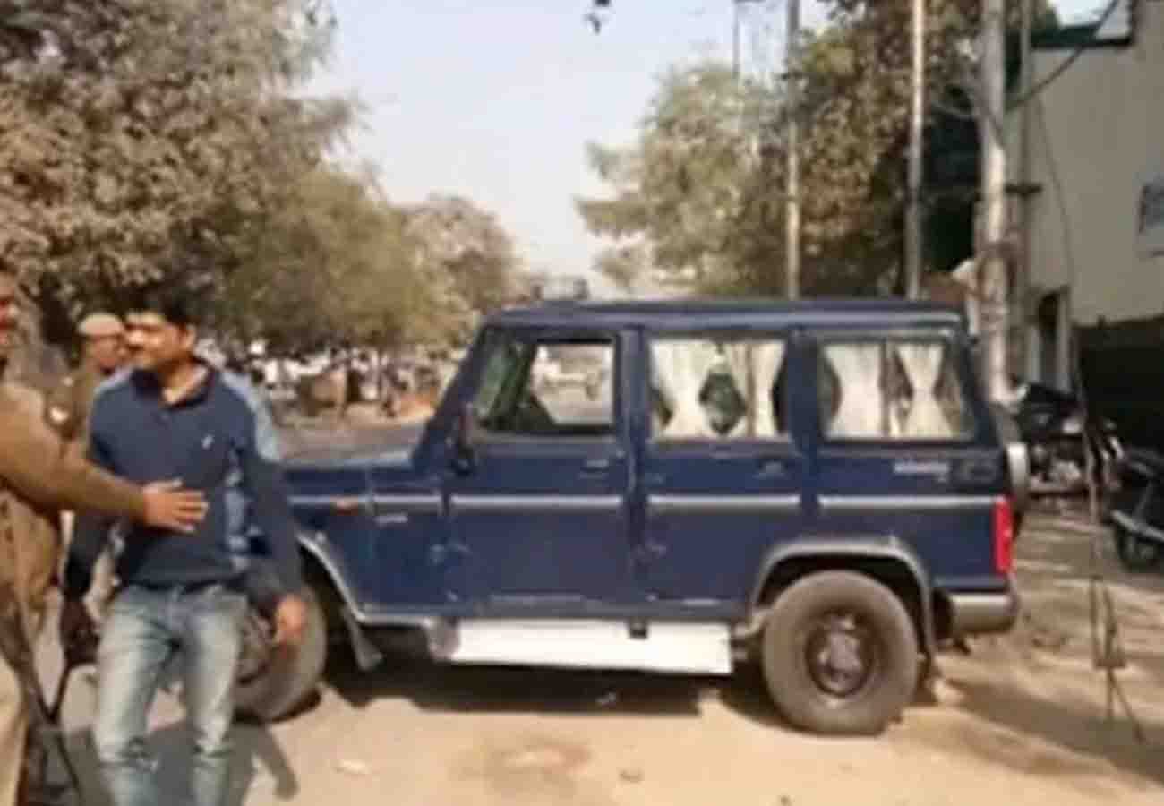 misdeed with police inspector's daughter in Kanpur