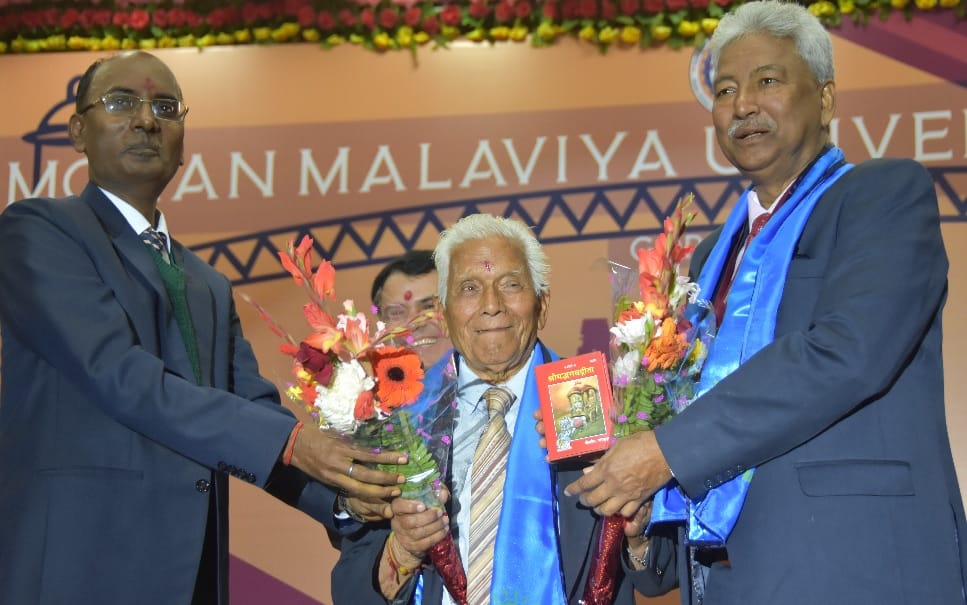 मिले यार, यादें ताजा हुईं तो छलक उठे आंसू