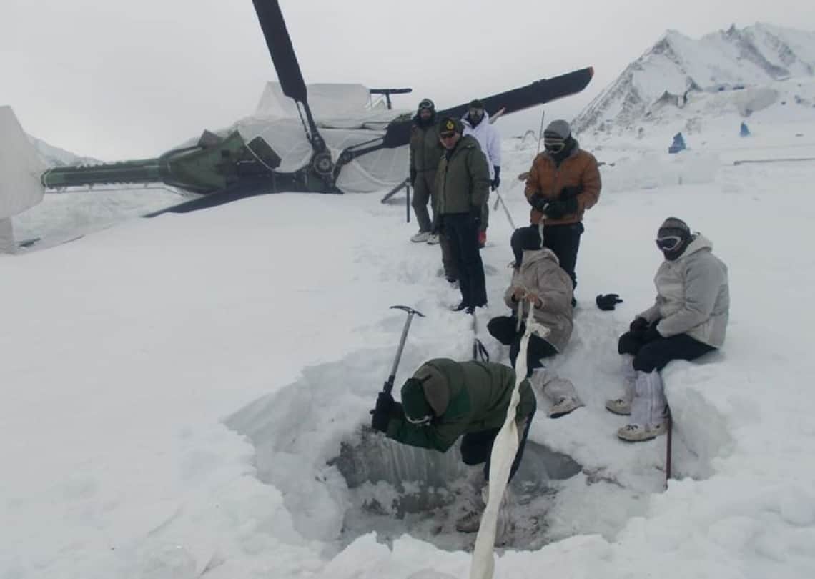 indian army recovered helicopter from siachin glacier create new record