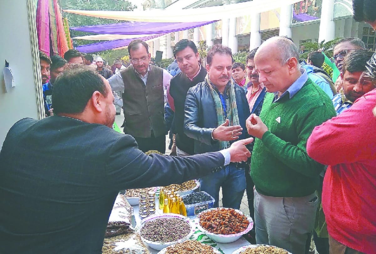 People celebrate Christmas in Dish Festival with manish sisodia