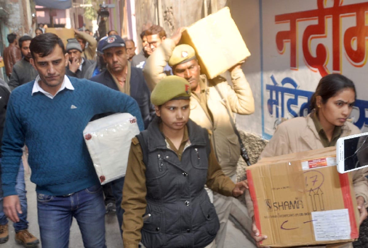 15 days ago the NIA team was Reiki in Mohalla mollana as municipal staff