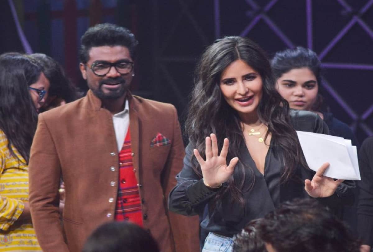 shahrukh khan gets emotional at dancing reality show dance plus