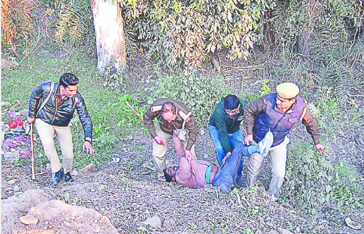 In the protest against the killing of youth, the incident happened on Tuesday night.