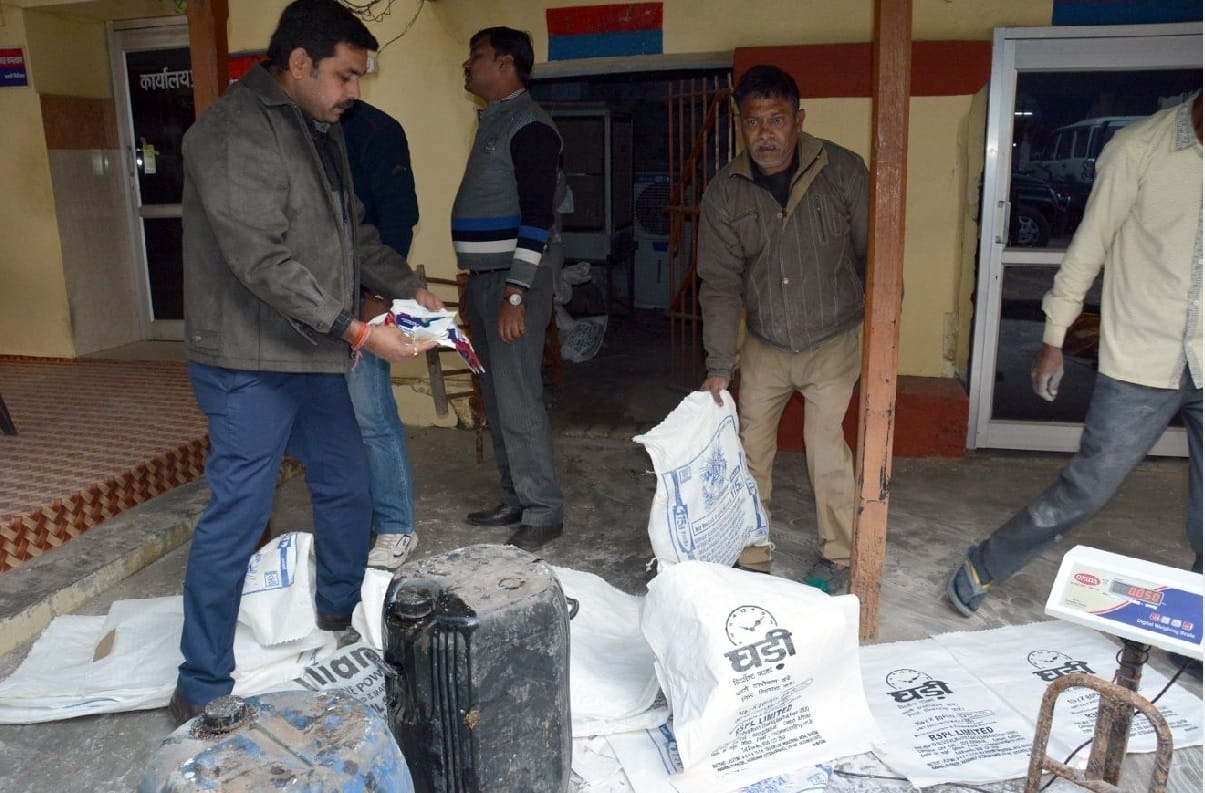 Fake Detergent Factory caught in Krishnapuri