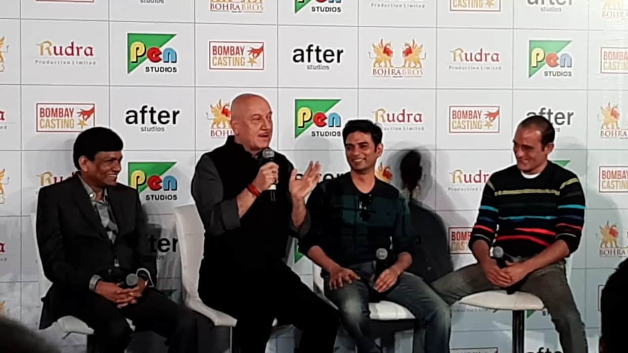 anupam kher speaks up on the accidental prime minister