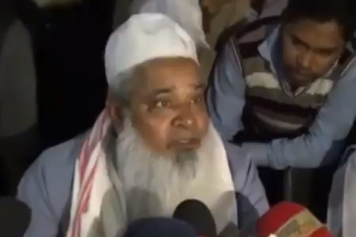 AIDUF Chief Badaruddin Ajmal got angry and threaten journalist to smash his head