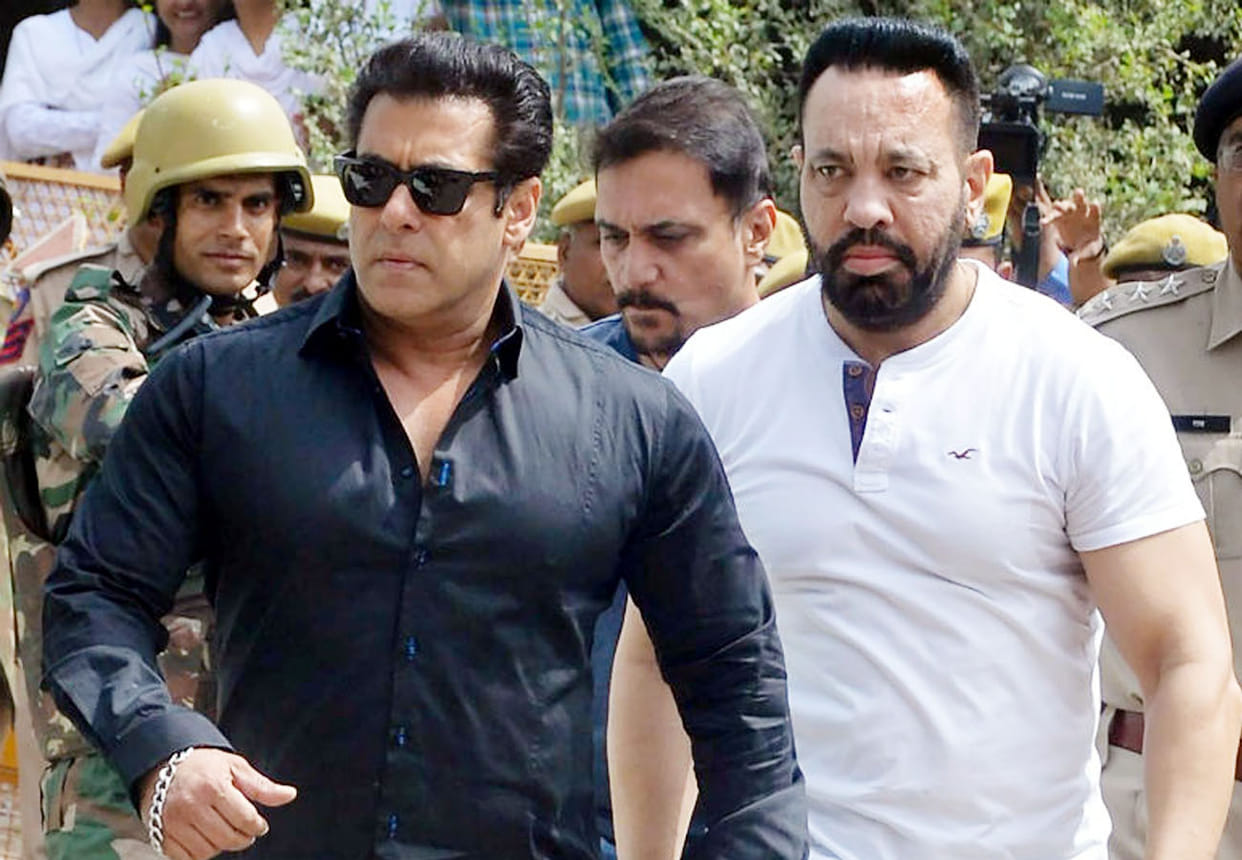 Bollywood star Salman Khan birthday special from kanpur