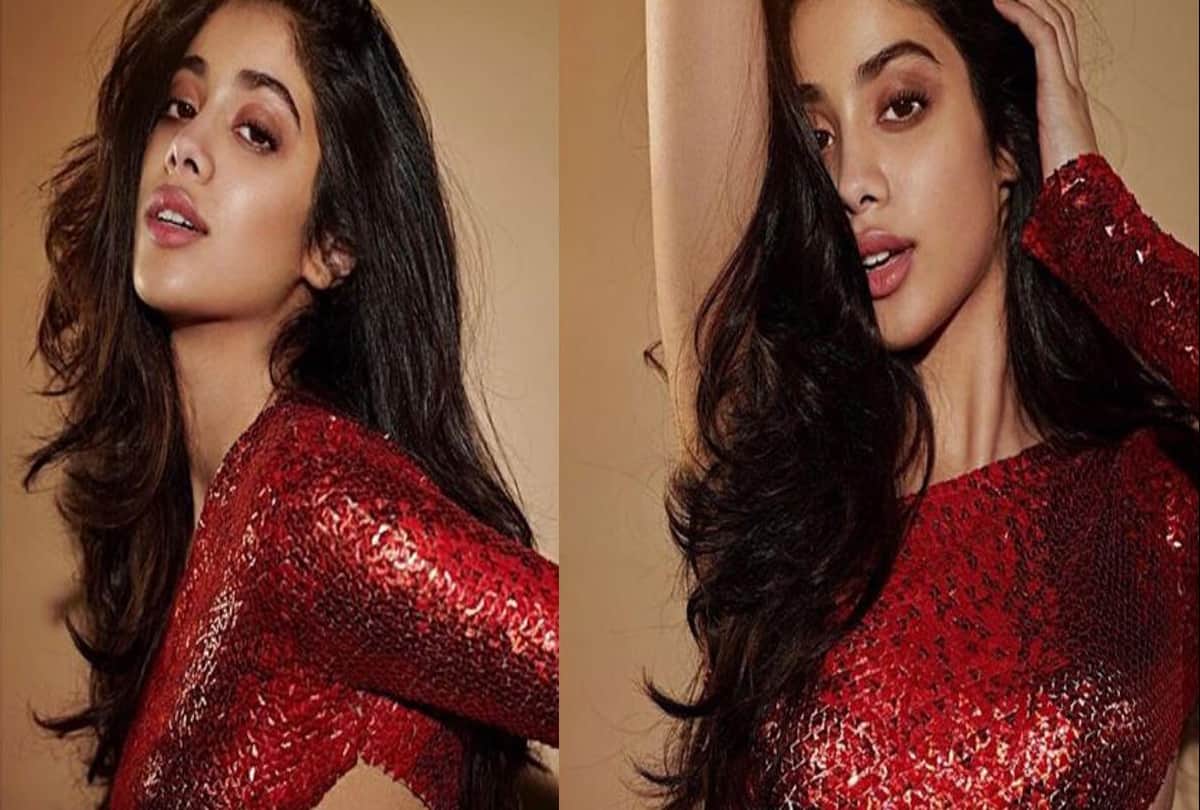 Janhvi Kapoor Looking Smoking Hot in Red Shimmery Outfit