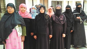 hamlawro ki giratari ke liye pradashan
