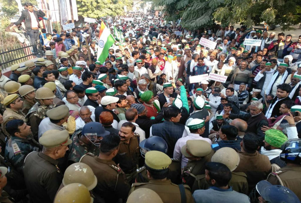 farmers protest against stray animals problem in mathura