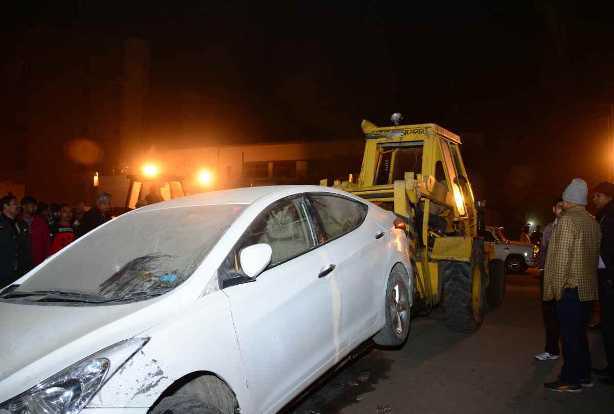 DM takes charge to improve traffic system in lucknow