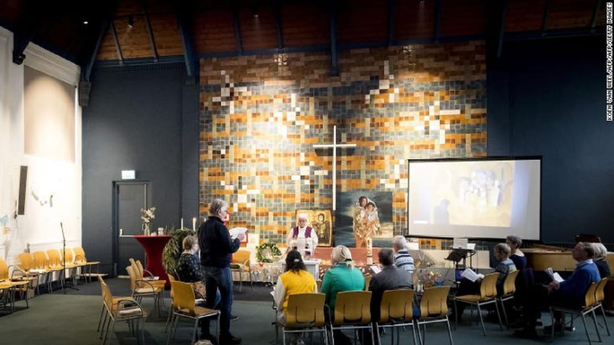To prevent family being deported Dutch church clocks up 1400 hours