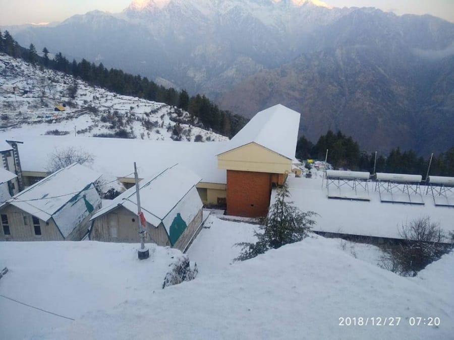 Snowfall in Auli before new year 2019 photos