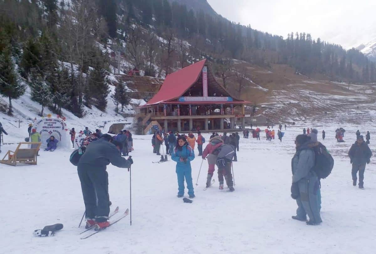 snowfall in manali kufri himachal weather report
