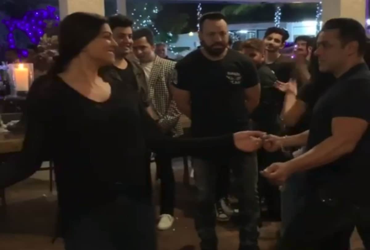 Sushmita Sen dance with Salman Khan on his Birthday video has been viral