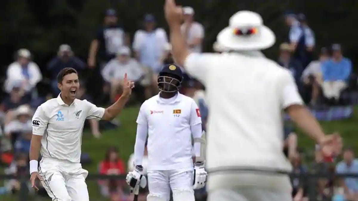 trent boult bags six wickets in fifteen ball difference against sri lanka