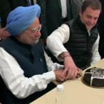 मनमोहन-राहुल केक काटते हुए