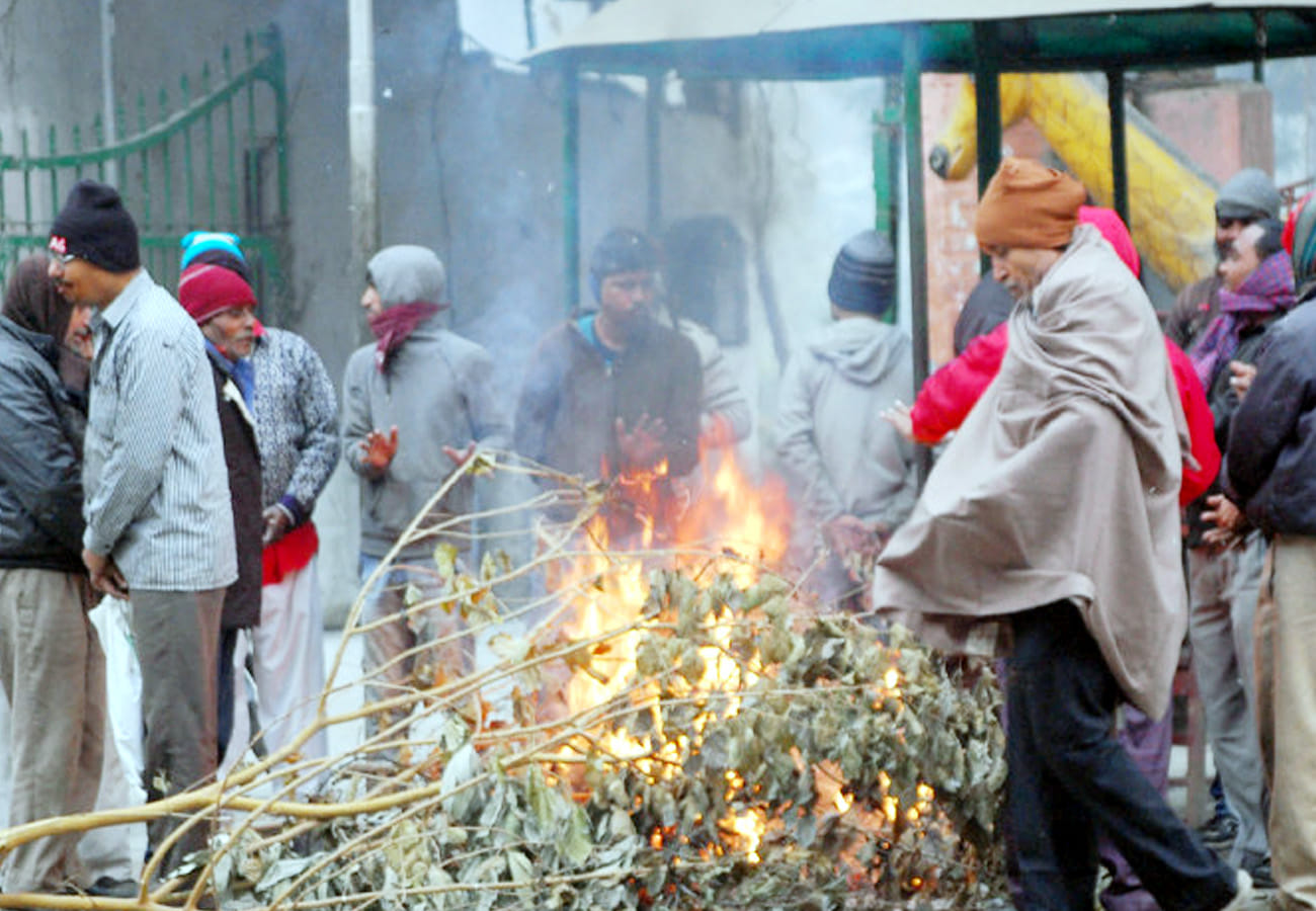 Fourteen people died due to cold in central uttar pradesh