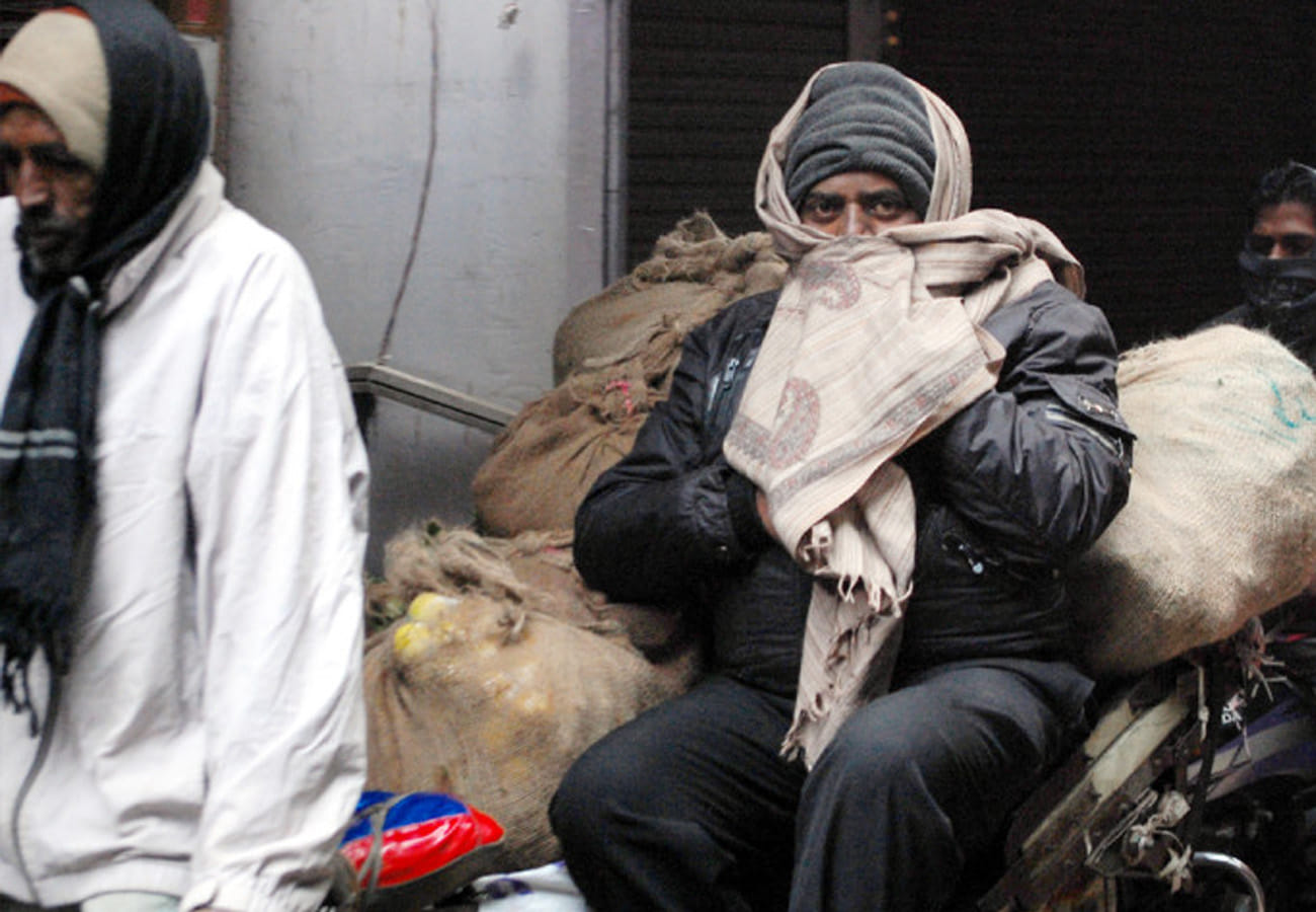 Fourteen people died due to cold in central uttar pradesh
