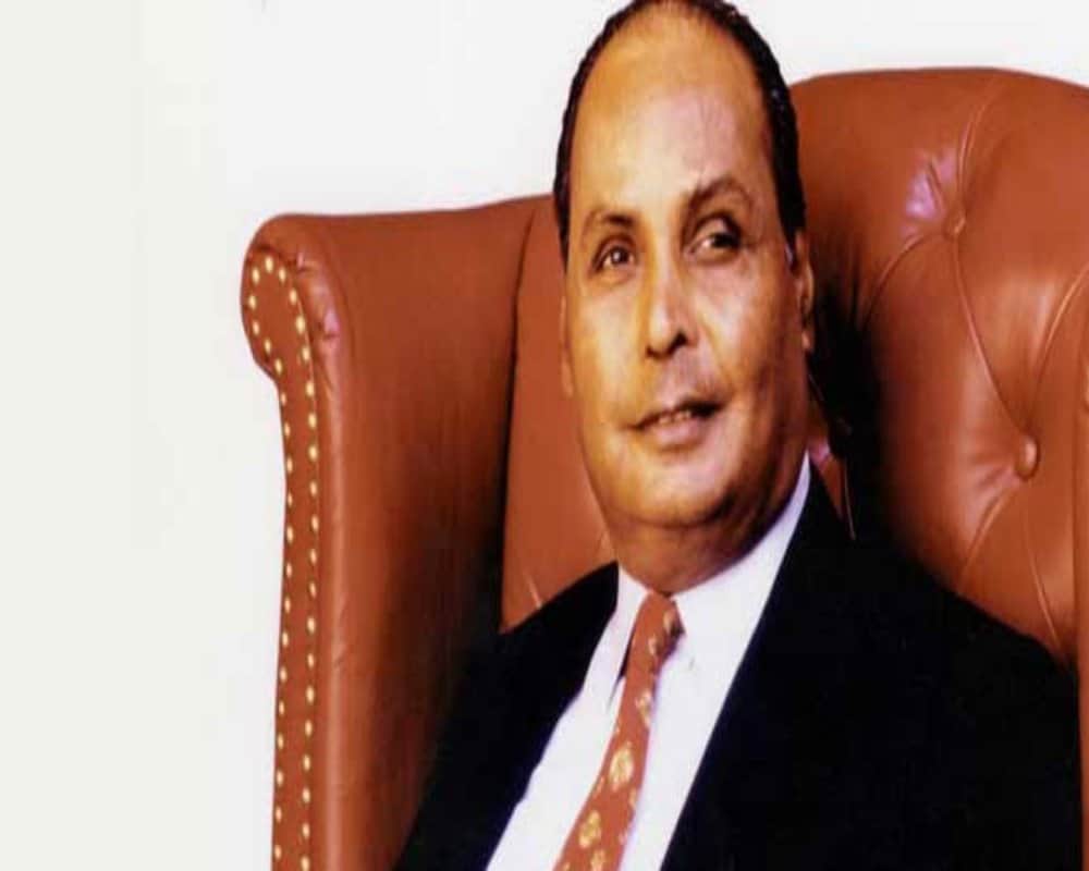 Sometimes Dhirubhai Ambani had work for 300 rupees on a petrol pump