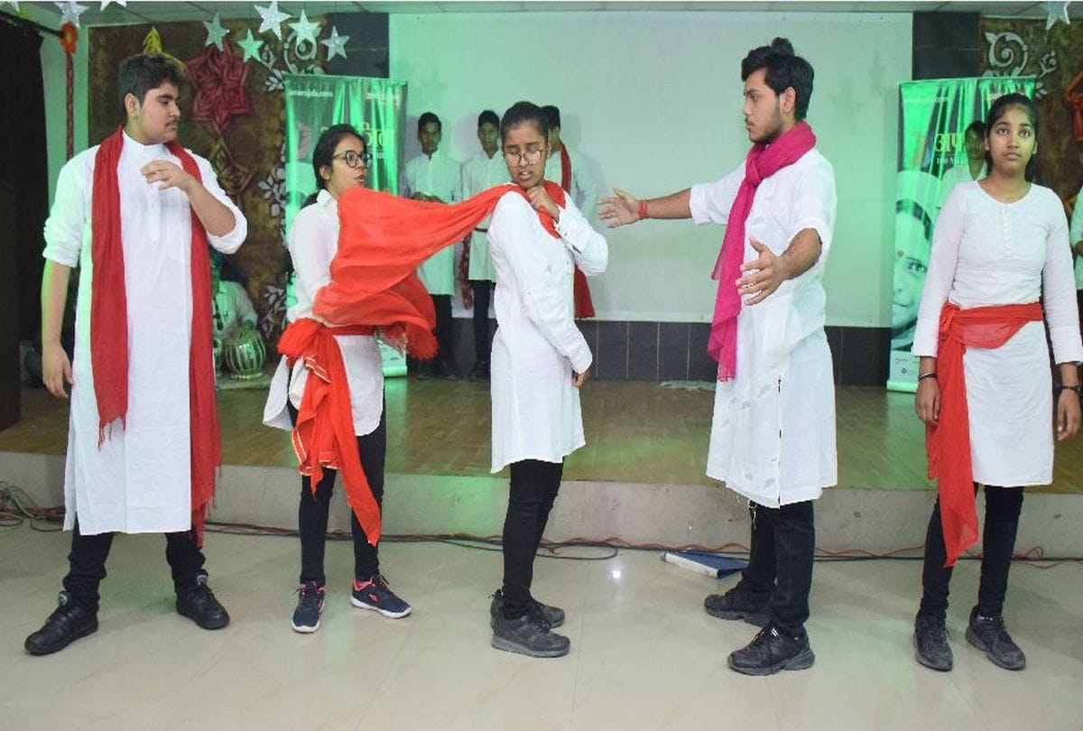 aparajita 100 million smiles students aware girl security by play in gd goenka school agra