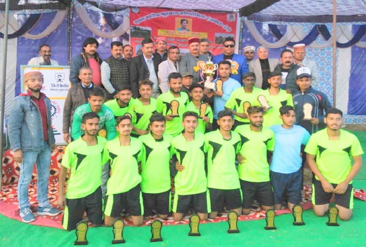 una became state football champion by defeating kangra