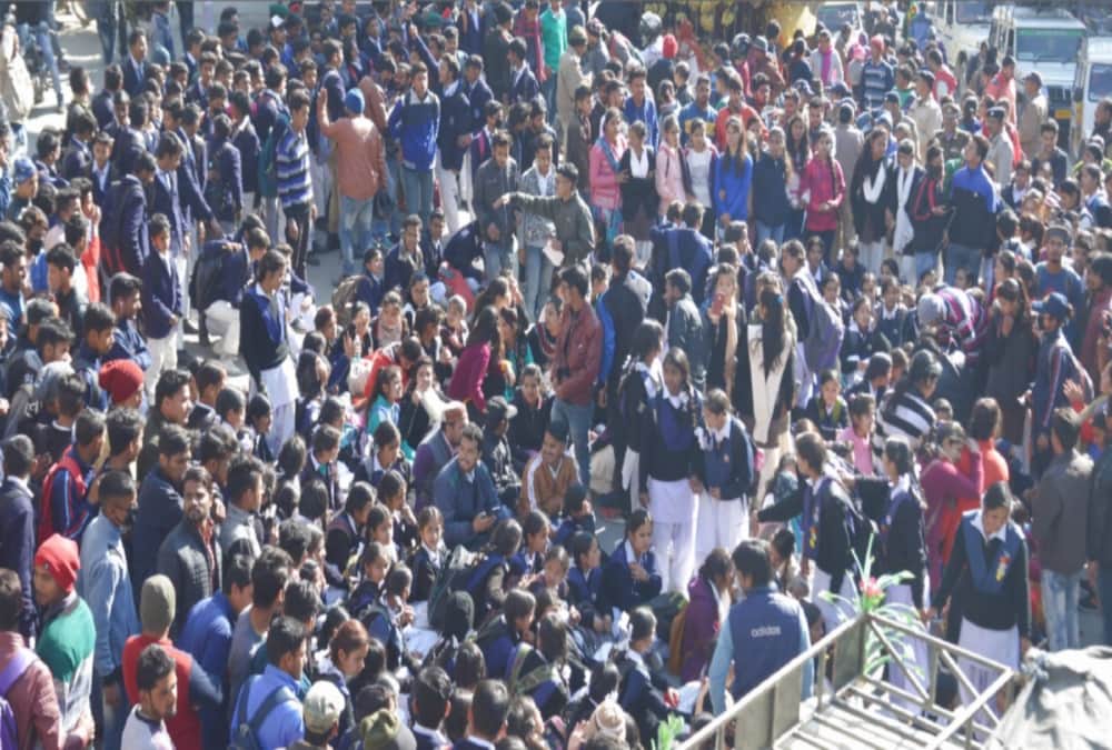 Many Boys sexually assault with girl student angry people jam traffic in chamoli