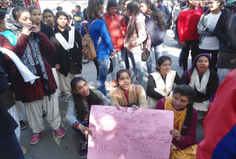 Many Boys sexually assault with girl student angry people jam traffic in chamoli