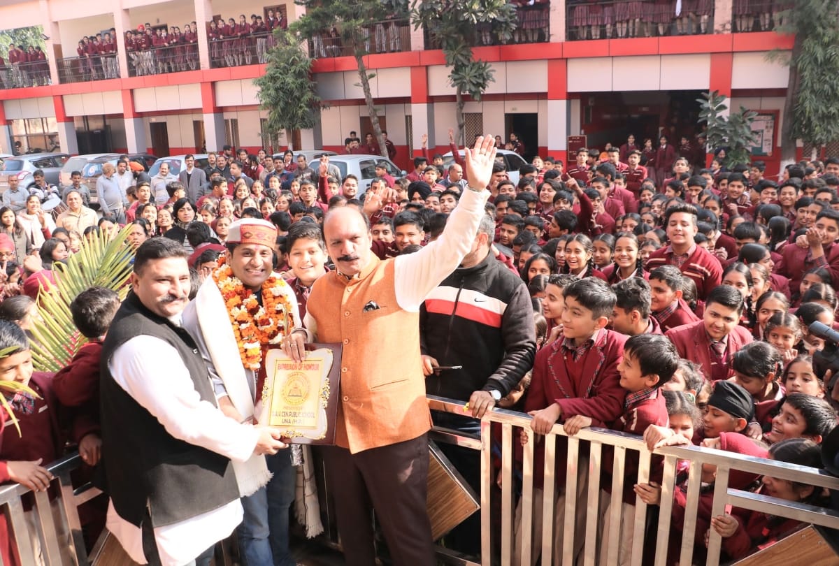 indian idol fame nitin sharma warm welcomed in una himachal