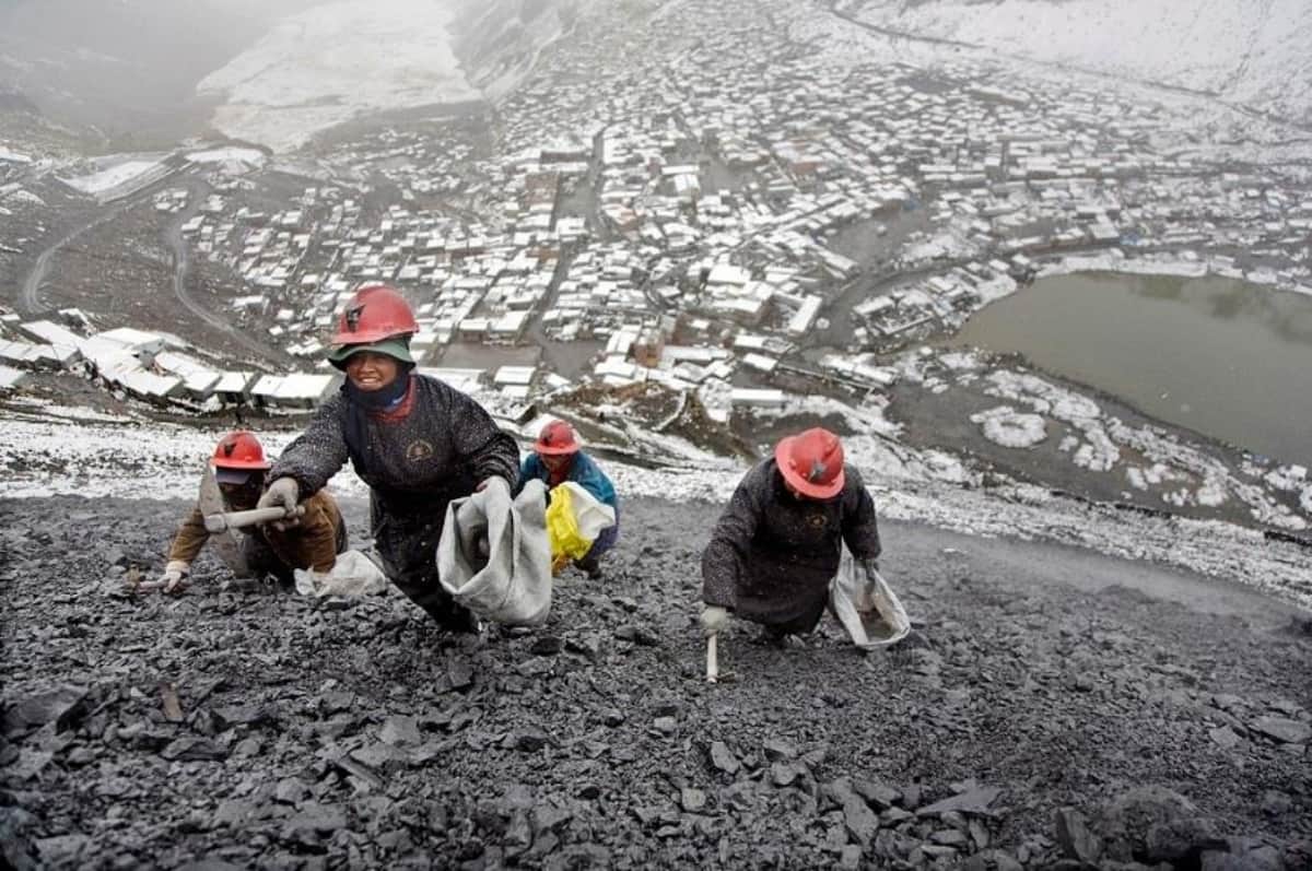 La Rinconada city in Peru is full of gold mine but people here lives in poor condition
