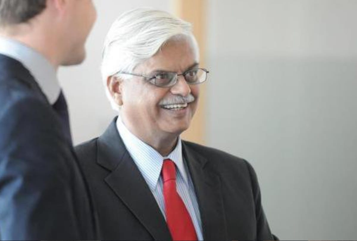 the accidental prime minister manmohan singh 5 officers who created problem for his government upa