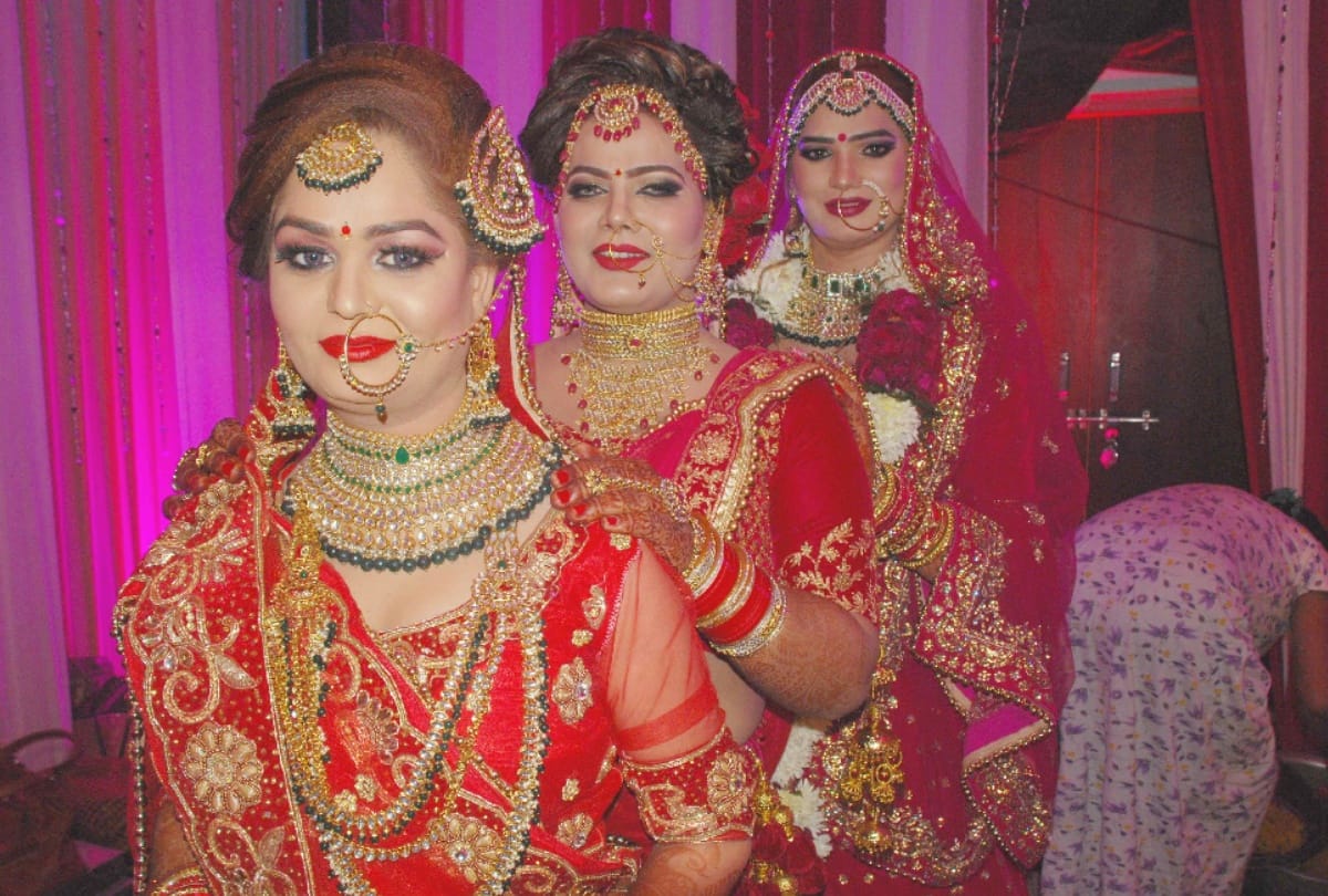 transgenders summit in ghaziabad country wide transgenders gathers dress like bride