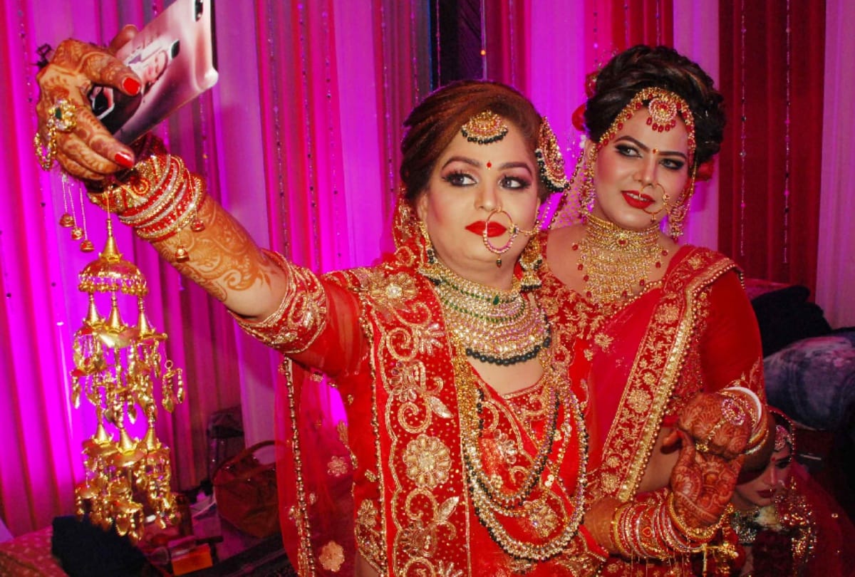 transgenders summit in ghaziabad country wide transgenders gathers dress like bride