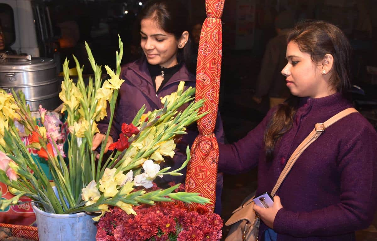 New year 2019 celebration preparation in varanasi