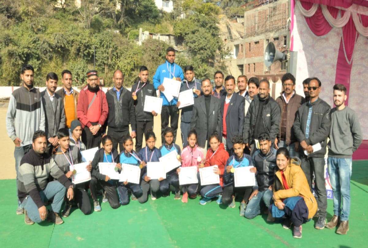 Mandi's runners dominated in state level race competition