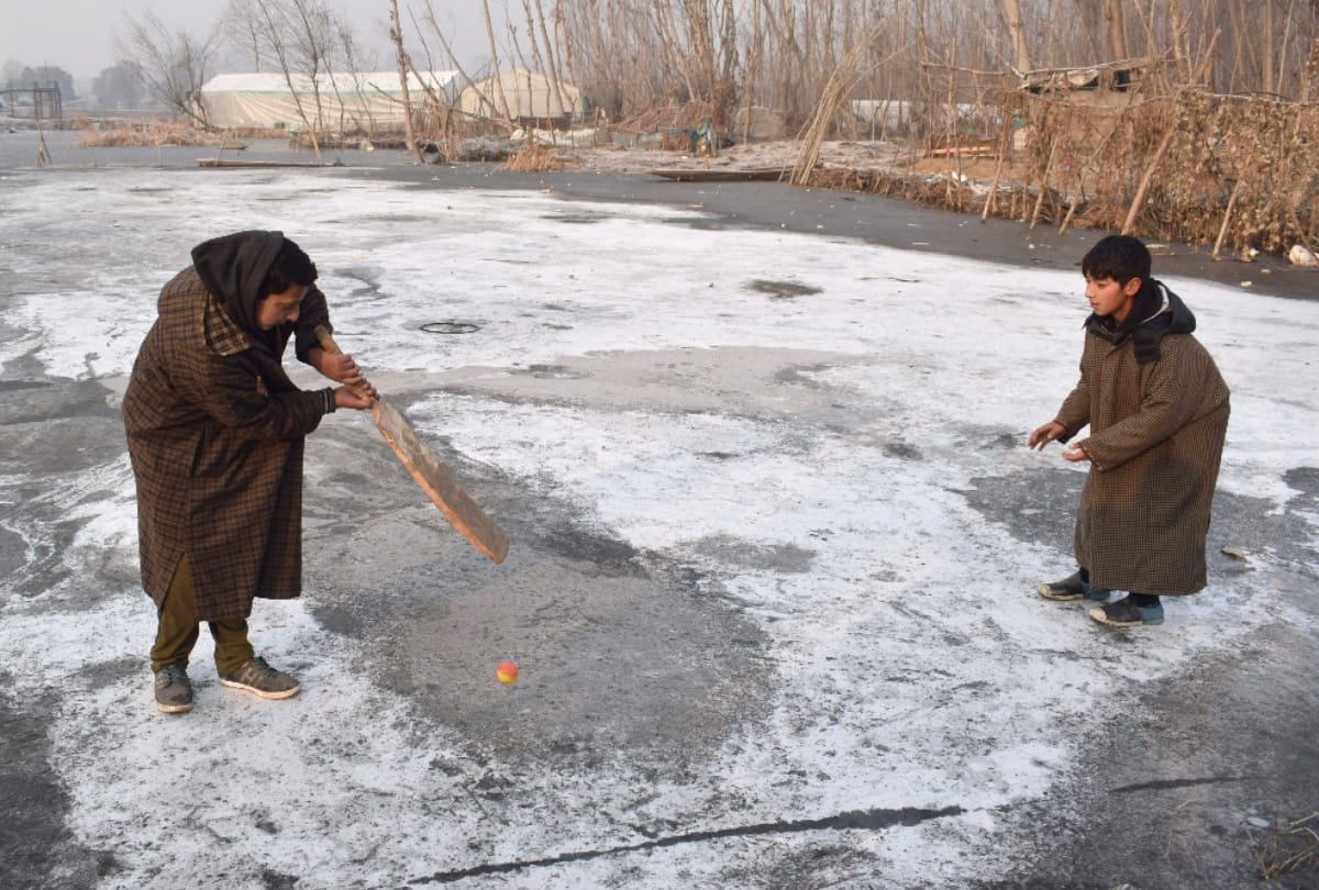 heavy cold in jammu temp going on 2.6