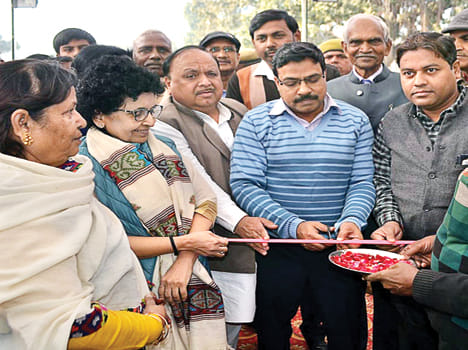 dhoomadhaam se shuroo hua pharrukhaabaad mahotsav