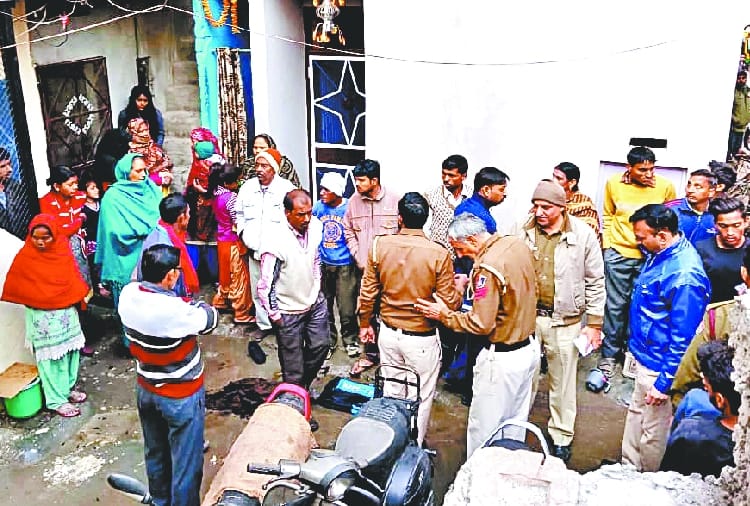 husband put in petrol On the head of his wife and burn alive in Chandigarh