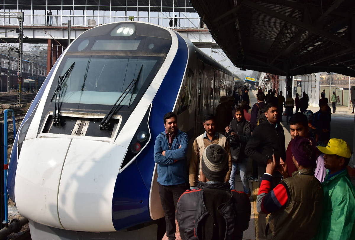 Fourth speed trial of first indigenous semi high speed train18 successful