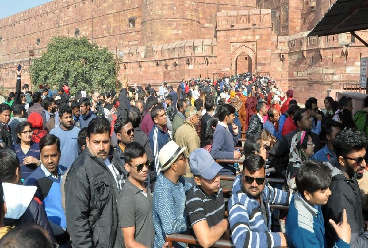 facilitation Center can not be built on the gate of Agra Fort