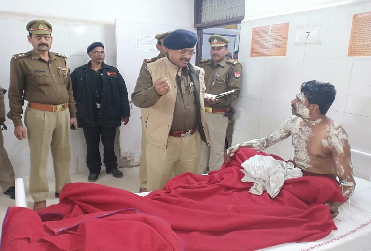 After Clash with neighbor man attack with acid on whole family in Jhansi