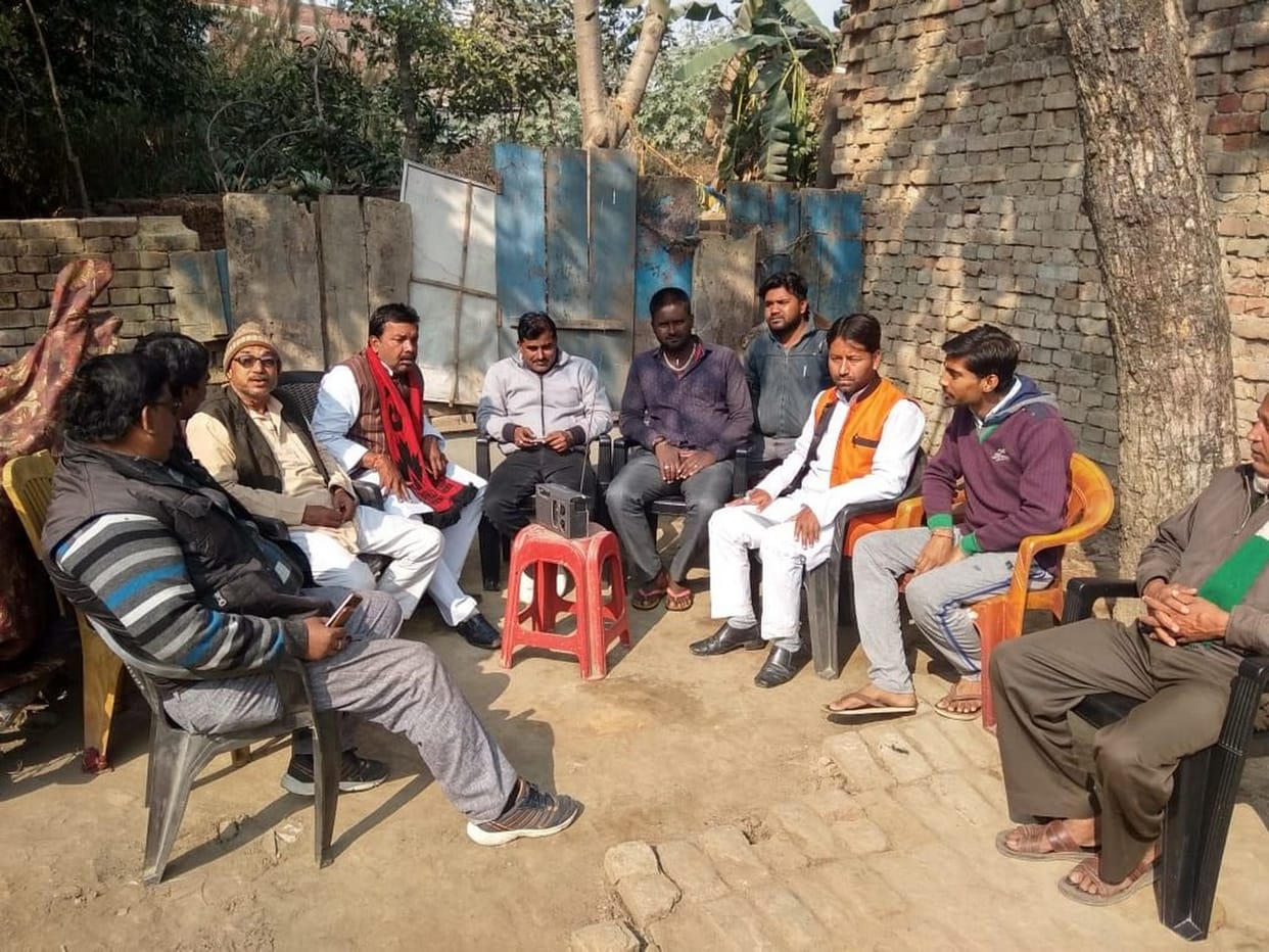 कार्यकर्ताओं ने सुनी पीएम के मन की बात