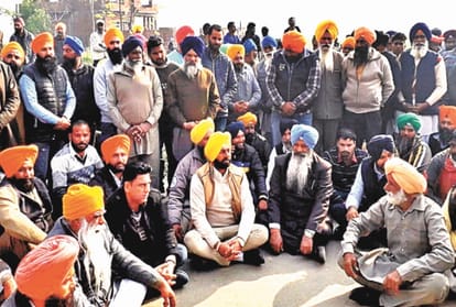 Charges of booth capturing during panchayat elections in Gurdaspur of Punjab