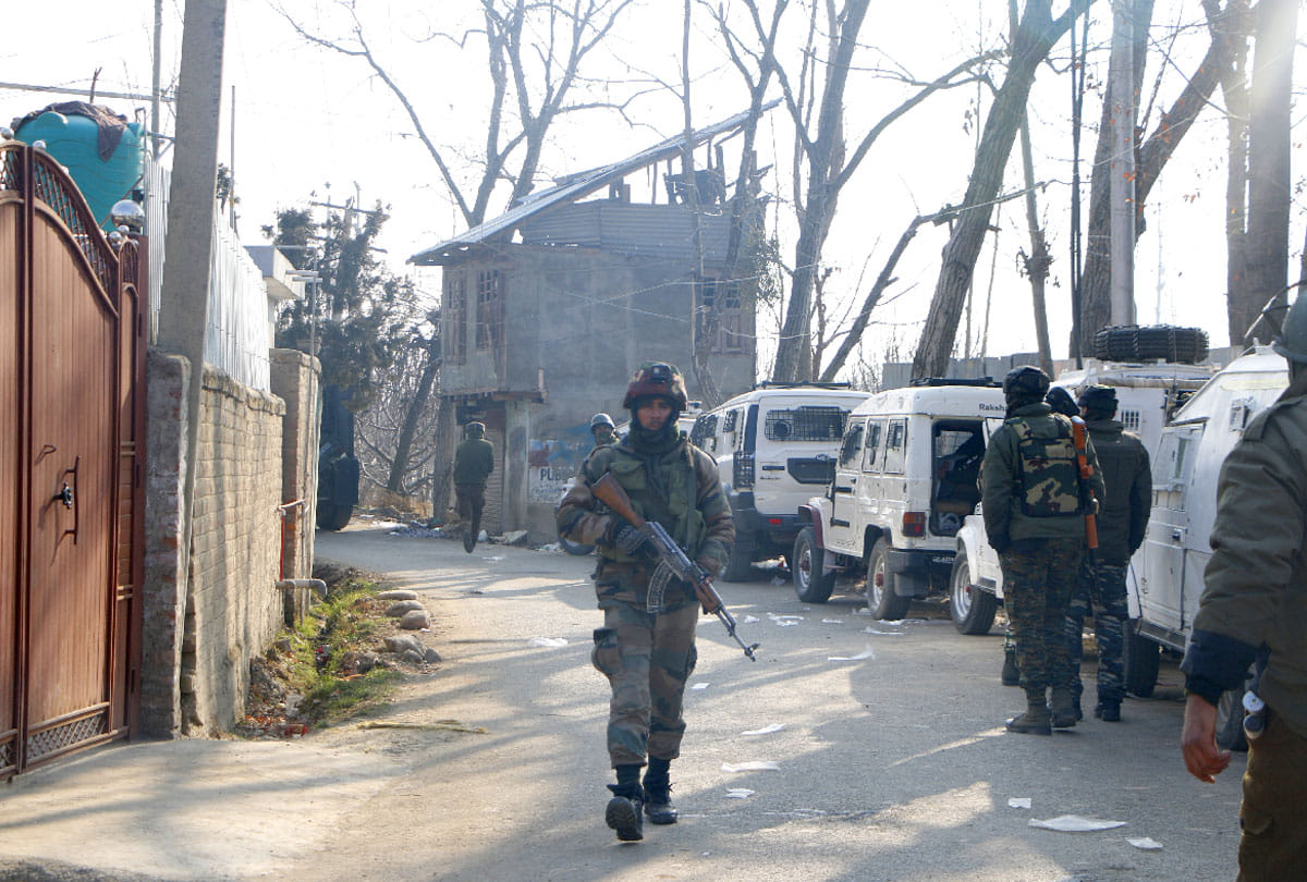 Security forces neutralise two terrorists during encounter in Khonmoh, Srinagar