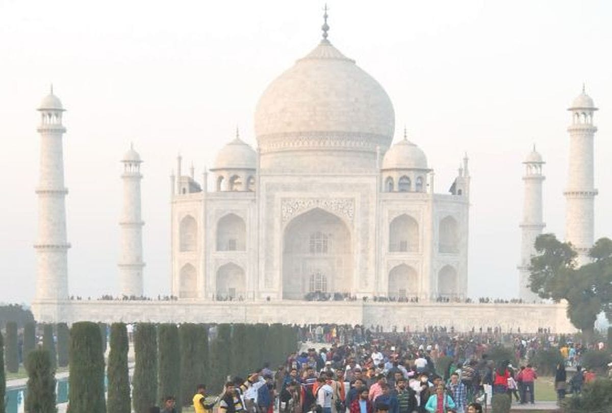weather change due to heavy fog and cold wave in agra zone