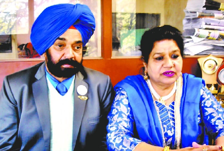 Mohali Couple Will Start New Year 2019 With Blood Donation 100th Time