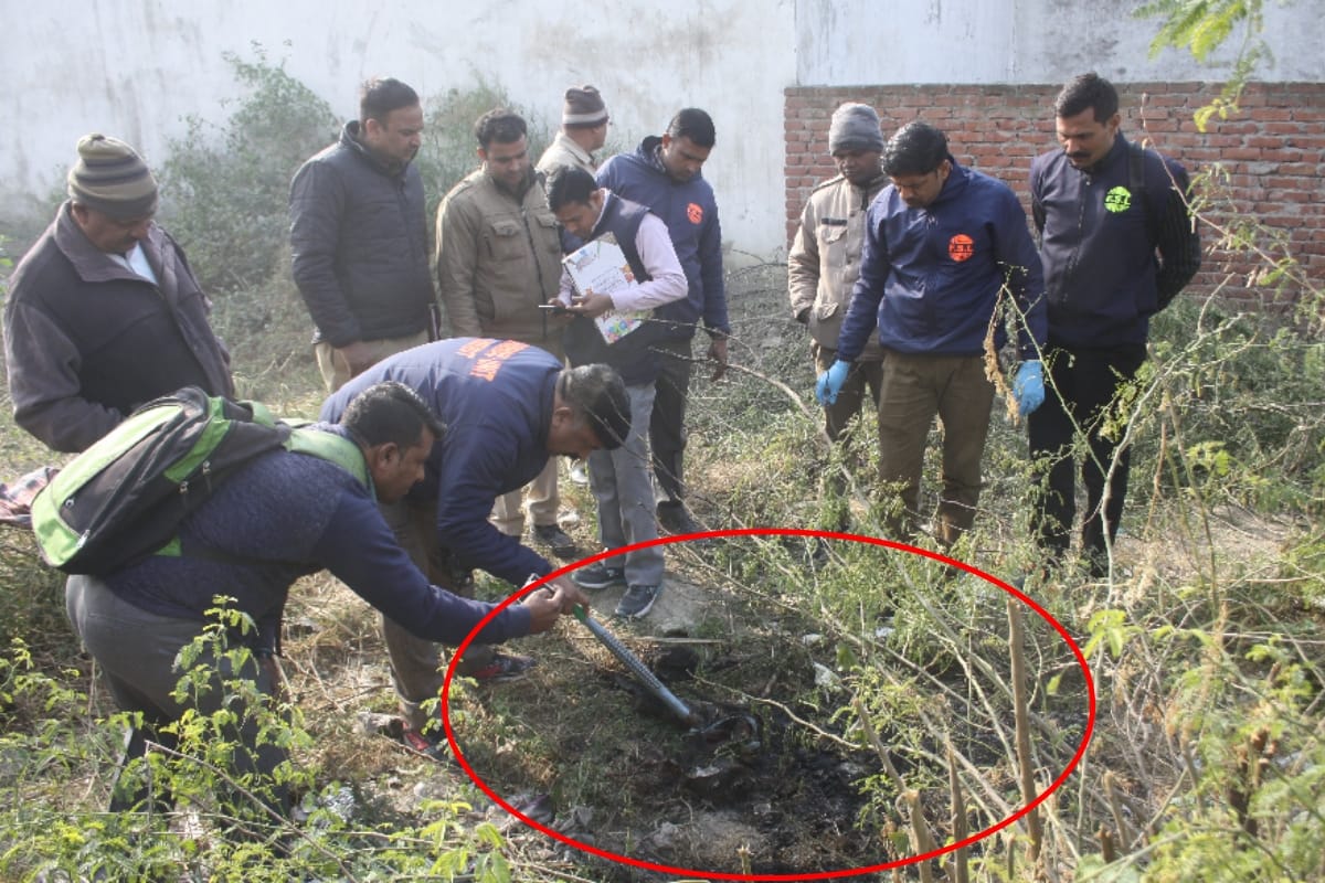 murder : girl killed her father after he stopped her to live in with uncle in meerut