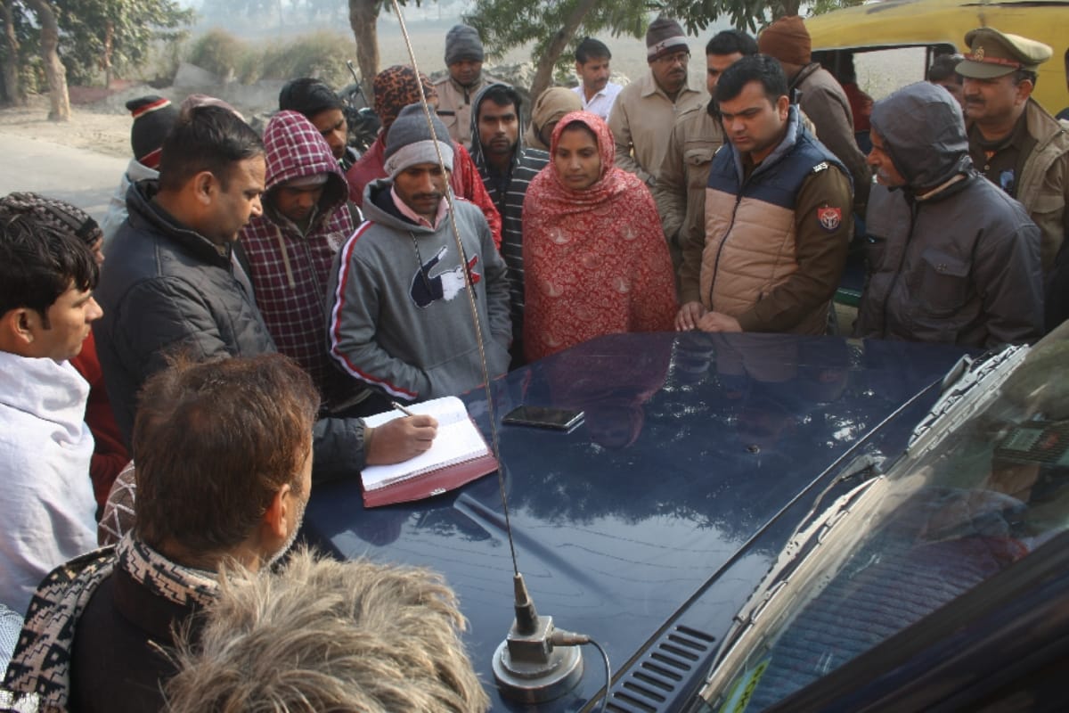 murder : girl killed her father after he stopped her to live in with uncle in meerut
